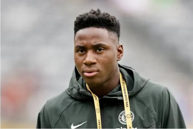 开云体育下载-TA：切尔西担心埃苏戈至少缺阵12周，可能明年才能复出